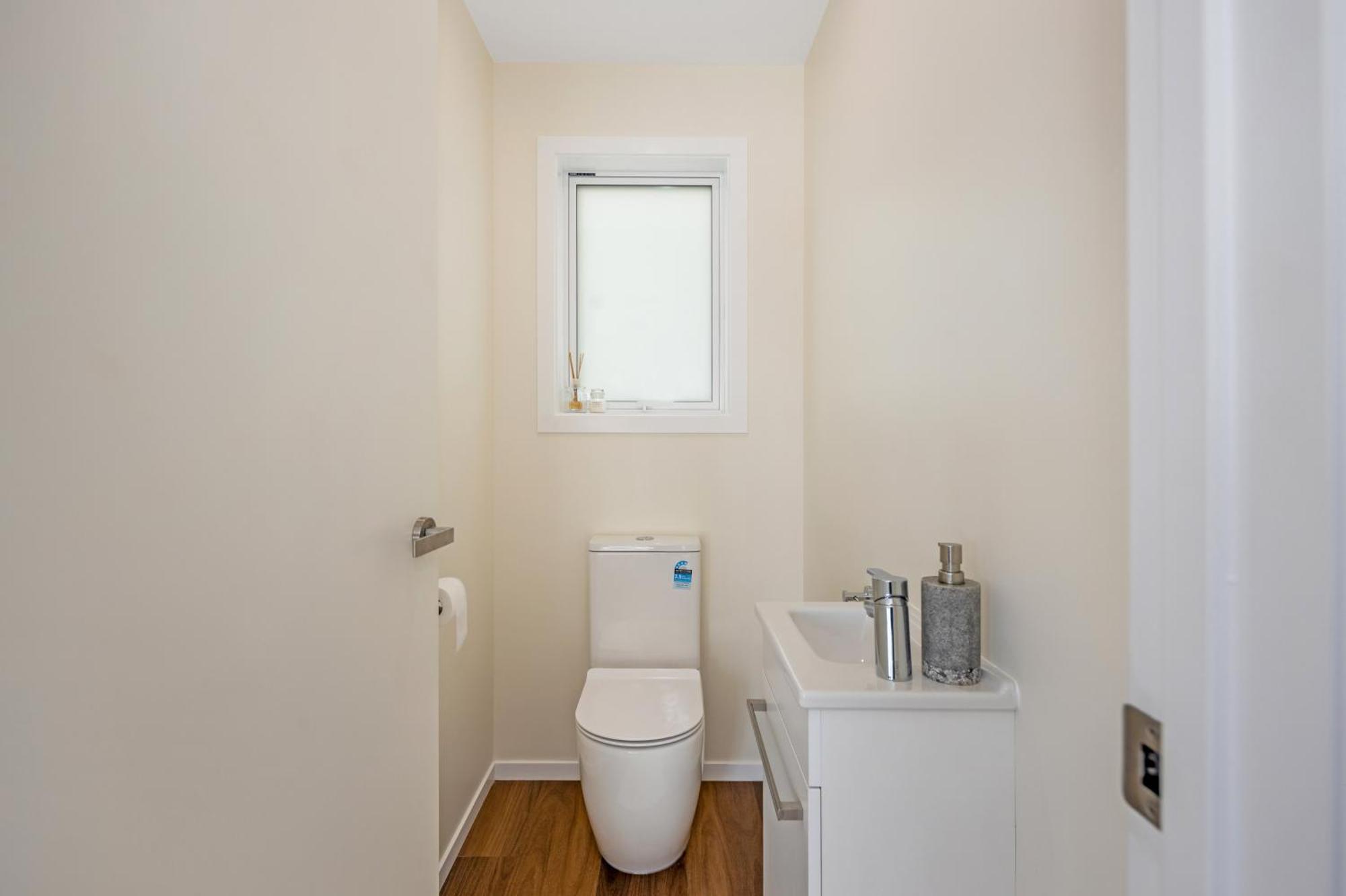 Stunning View, Privacy, Close To Ferry & Brand-New Wellington Buitenkant foto